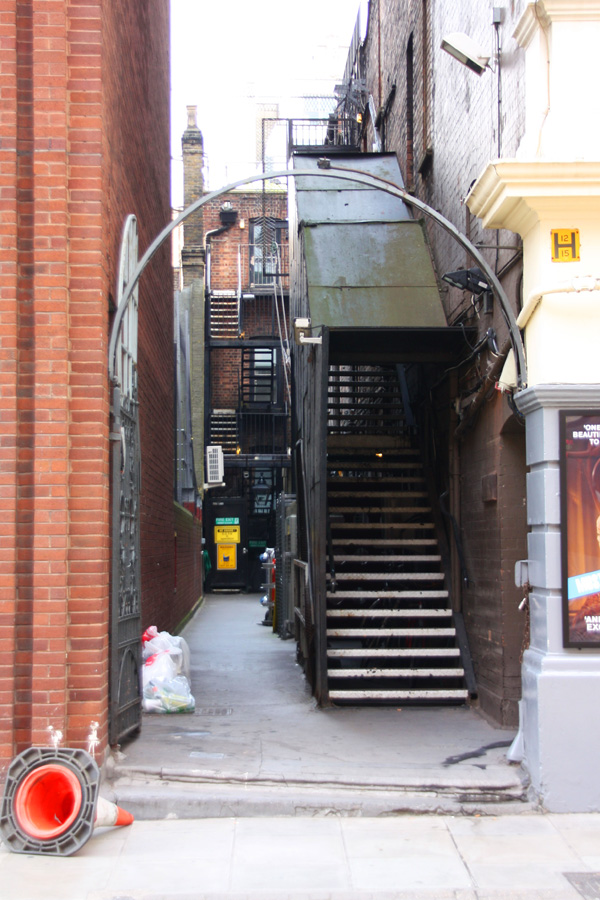IMG_4456_a.jpg - Stairs and witch-hat, London, England