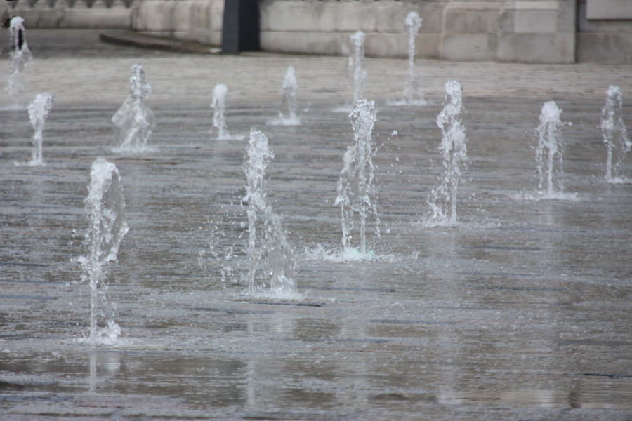 IMG_4495_a.jpg - Somerset House Yard, London, England