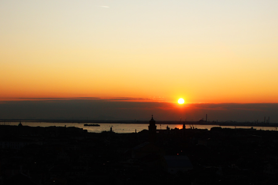 IMG_5338_a.jpg - Dusk over Venice, Italy