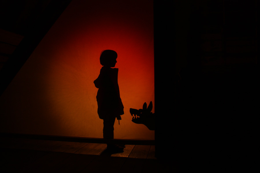 IMG_7014_a.jpg - Shadow Play, Attic of Childhood, Open Air Museum Vogtsbauernhof, Black Forest, Germany