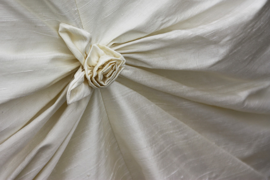 IMG_7550_a.jpg - Details of a wedding dress