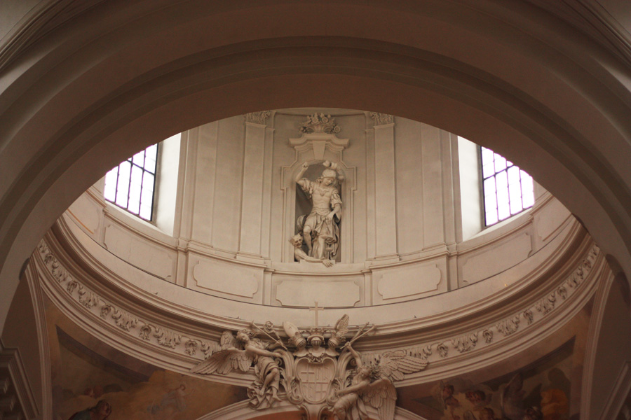 IMG_0982_a.jpg - Cupola in the Cathedral of Fulda, Germany