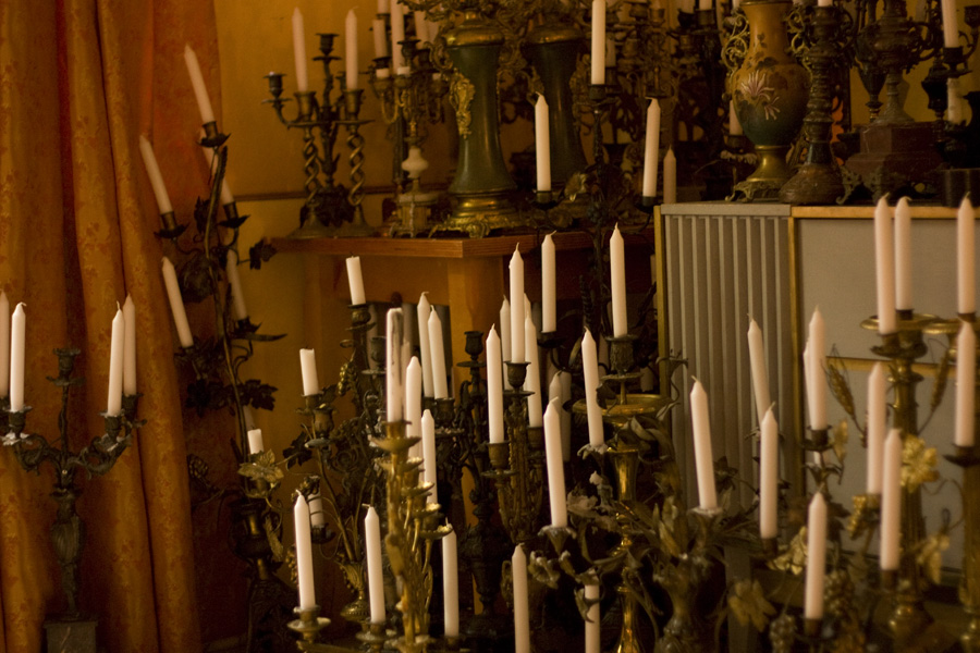 IMG_4607_a.jpg - A bouquet of candles