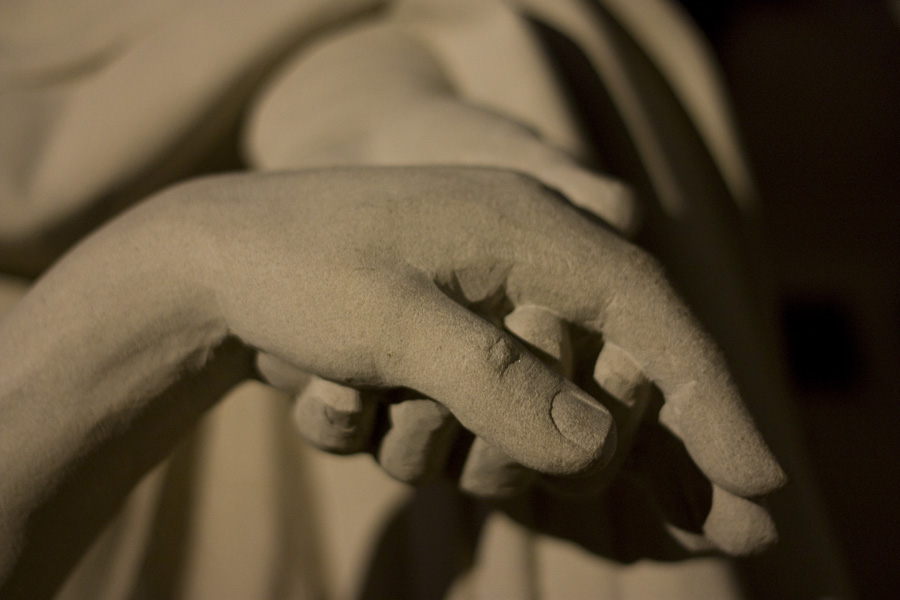 IMG_5034_a.jpg - Holding hands