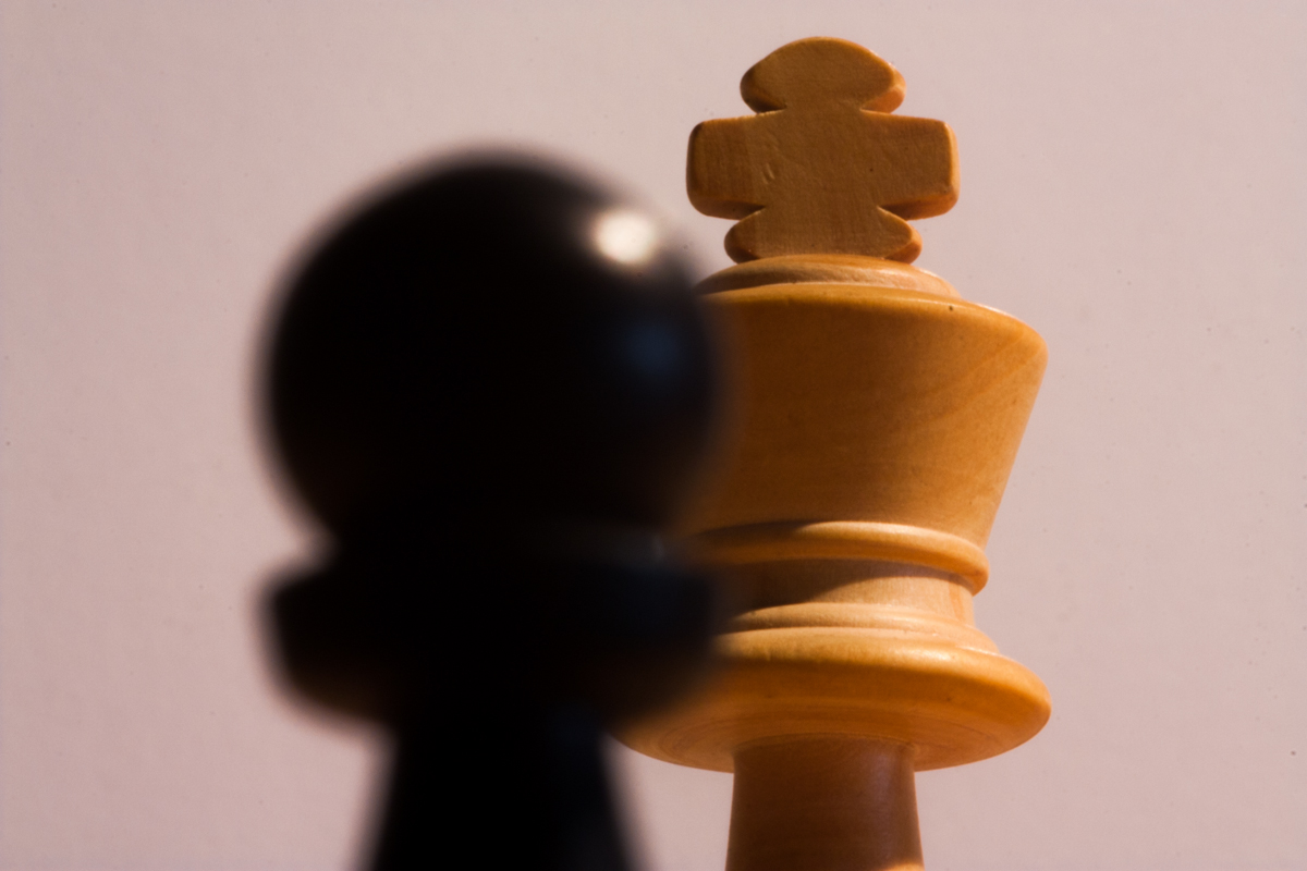 IMG_7163-1.jpg - Oppression - Chess Figures, Macro